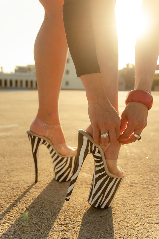 SKINS – Stripe Tease (Zebra Print)